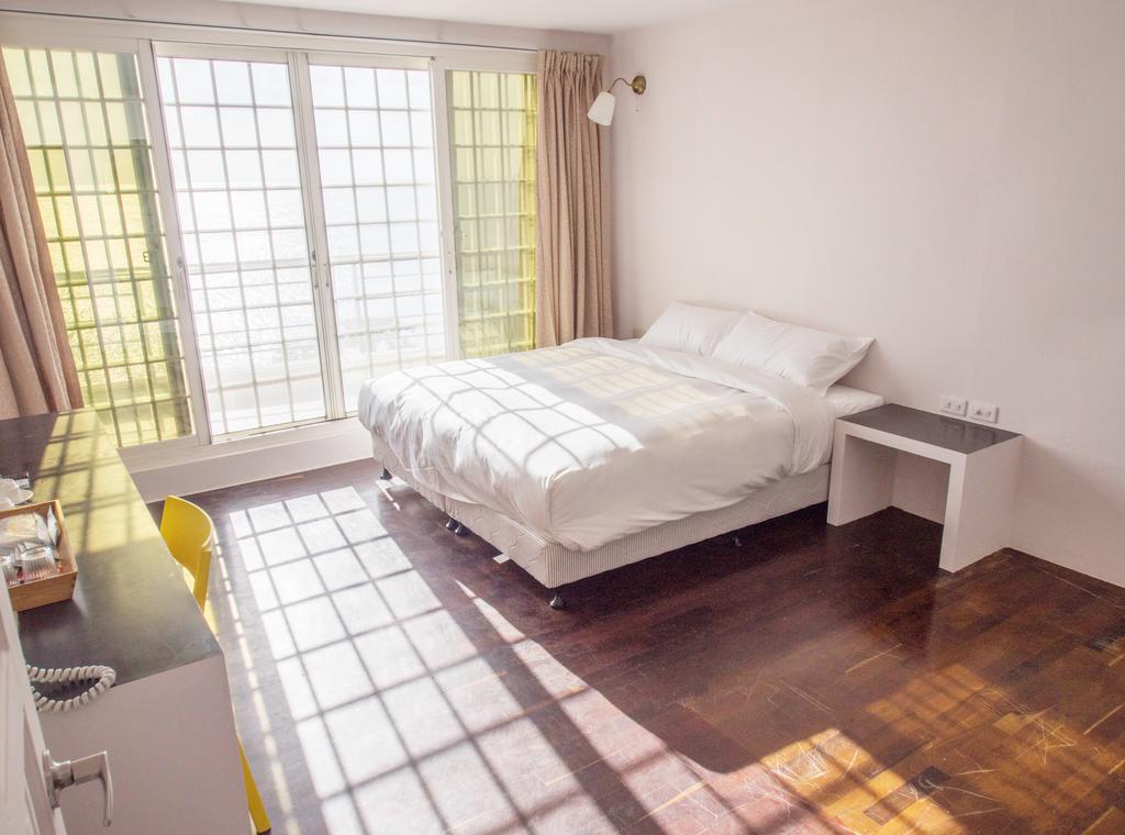 Summer Aura B&B Shanjiao Exteriör bild